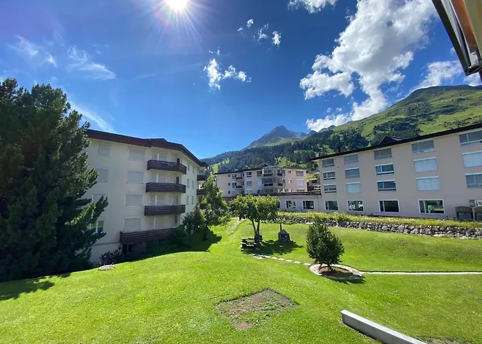 Zentrale Top Wohnung Chesa Ravaisch